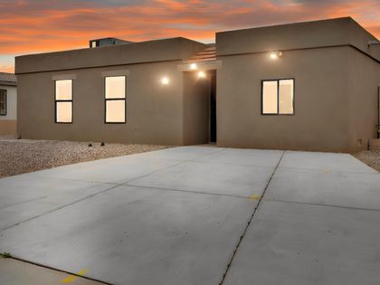 112 Hilton Avenue NW Albuquerque, NM 87107