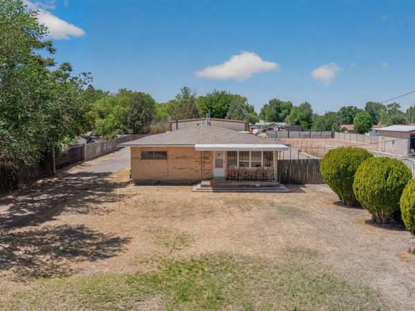 8911 9th Street NW, Albuquerque, NM 87114