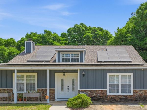 5823 Pinecrest Road, Crestview, FL 32539