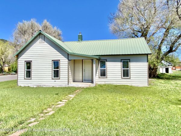1085 Main Street, Meeker, CO 81641