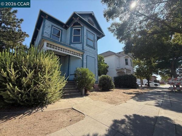 151 S 3Rd Ave, Oakdale, CA 95361
