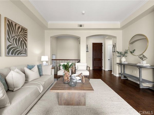 401 Bernard Street, Unit 409, Costa Mesa, CA 92627