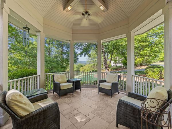 110 HIGH CREST LN, Nellysford, VA 22958