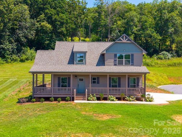 50 Fairview Street, Franklin, NC 28734
