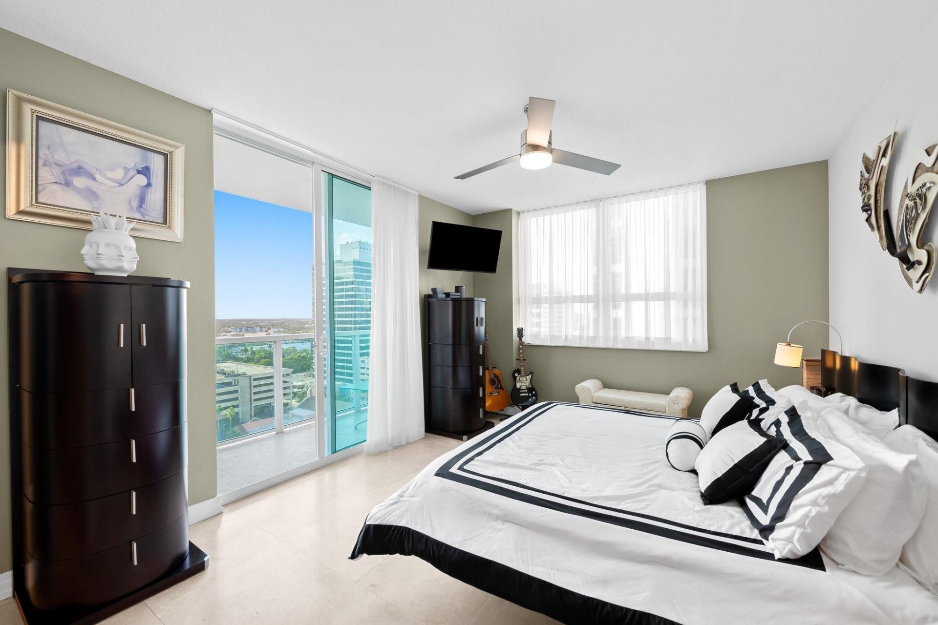350 SE 2nd Street, Unit 1870, Fort Lauderdale, FL 33301 Photo