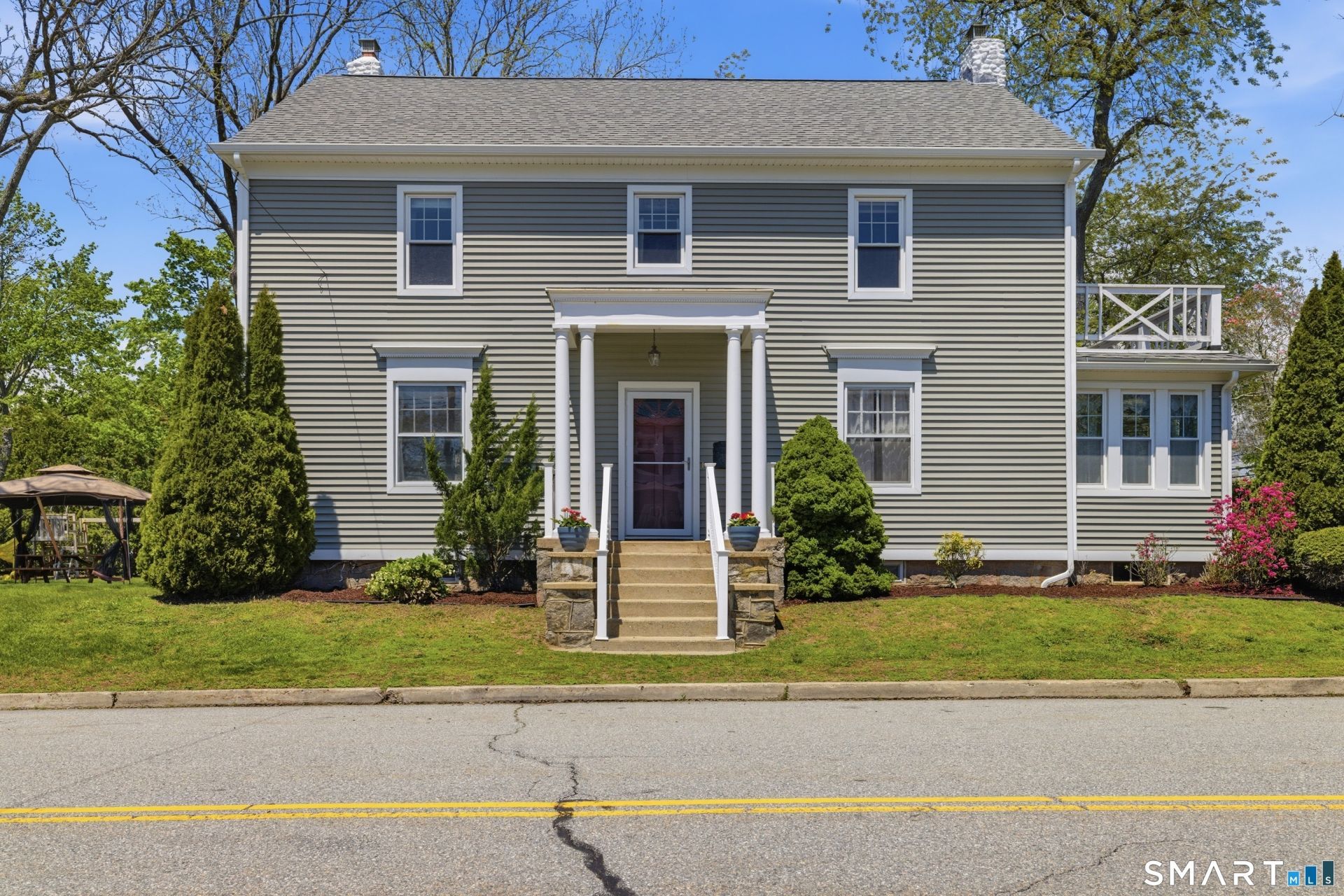 763 Ocean, New London, CT 06320 Main Photo