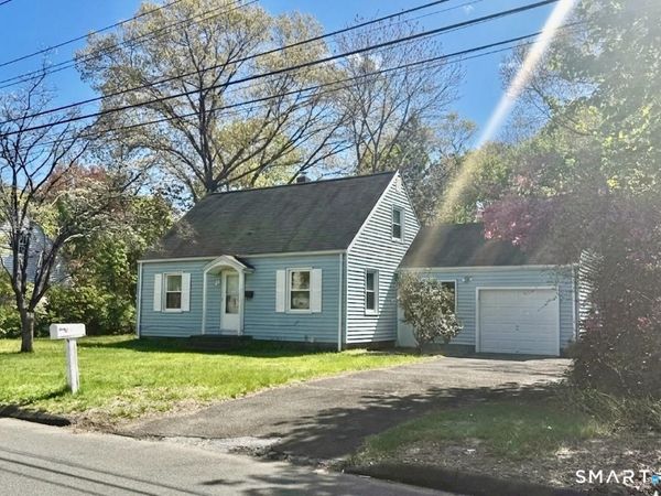 10 Monroe , North Haven, CT 06473