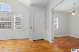 3089 Middlecoff Lane photo 4