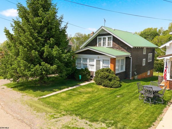 822 Main Street, Addison, PA 15411