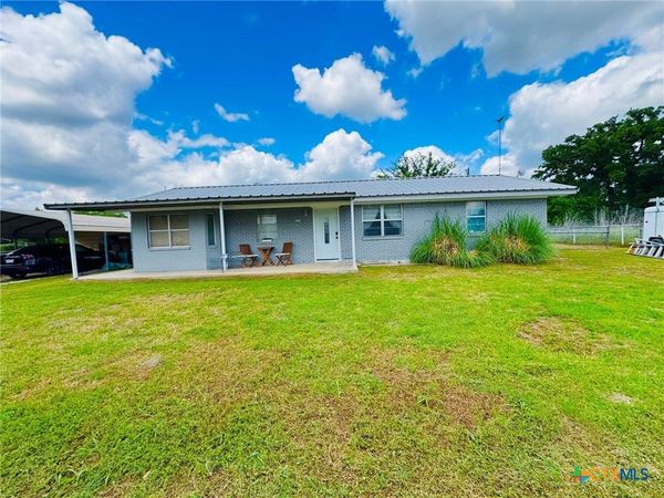 169 County Road 318 , Jonesboro, TX 76538