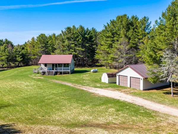 33490 Tapiola Road, Portage Twp, MI 49958