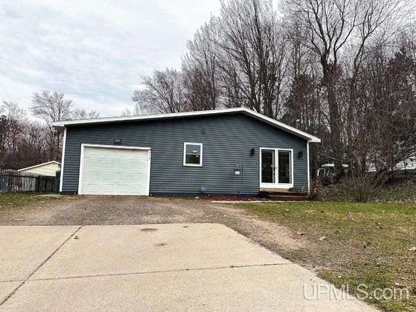 819 Clark Street, Marquette, MI 49855
