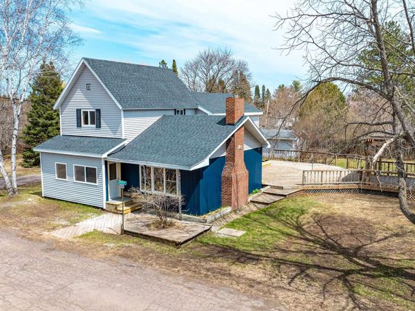 49908 West Street, Franklin Twp, MI 49930