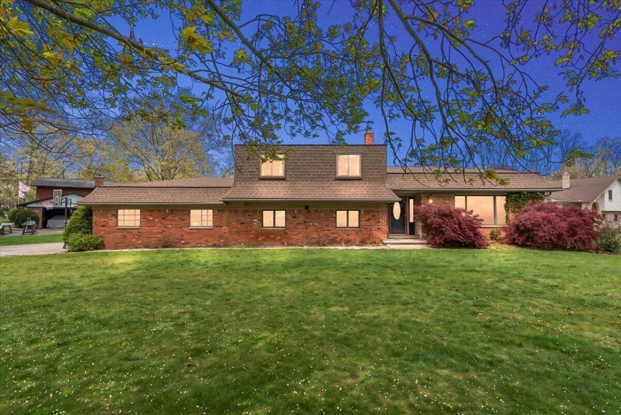 6079 Venice Drive, Commerce Township, MI 48382 Main Photo
