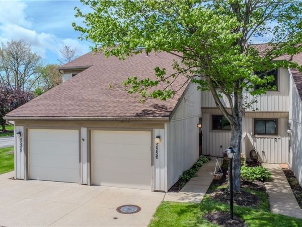 5556 Hilltop Oval , Parma, OH 44134