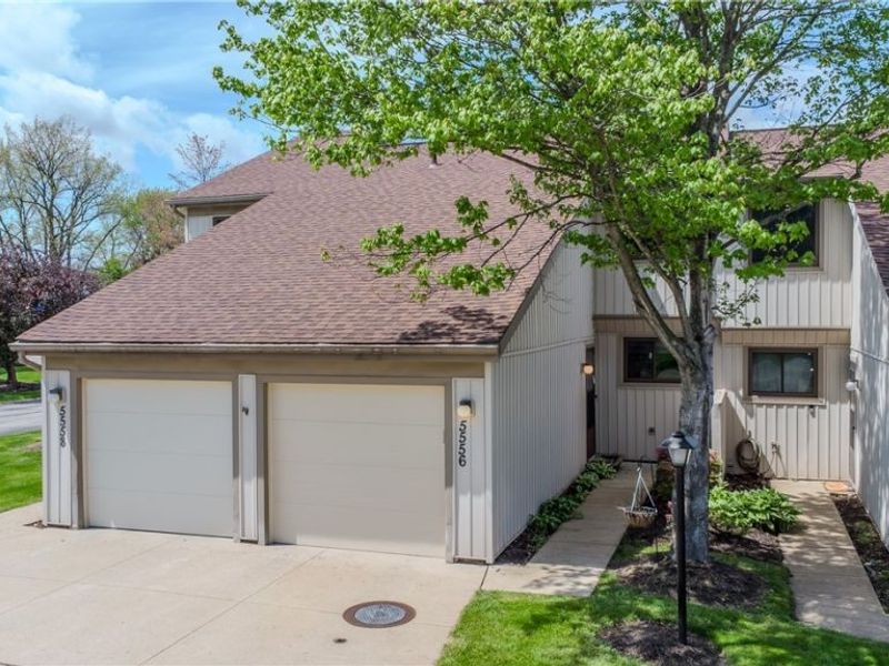 5556 Hilltop Oval, Parma, OH 44134 Photo 1