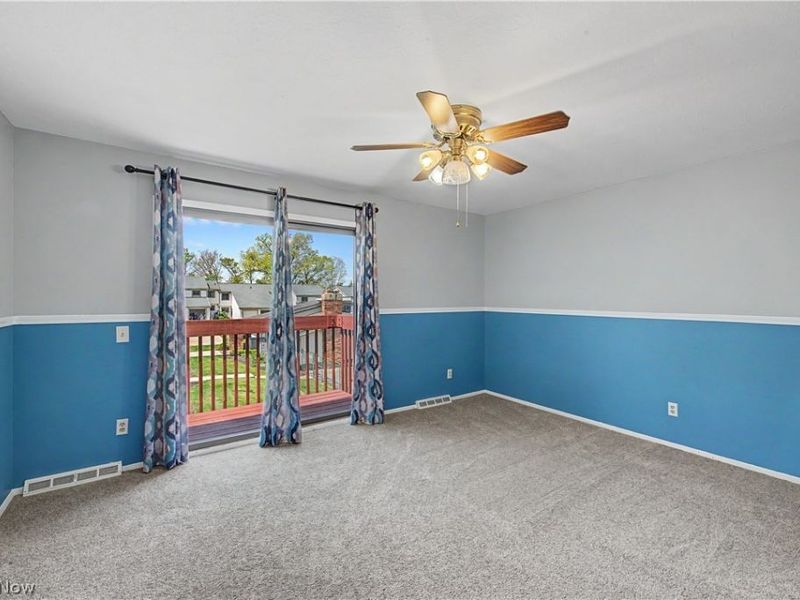 5556 Hilltop Oval, Parma, OH 44134 Photo 11