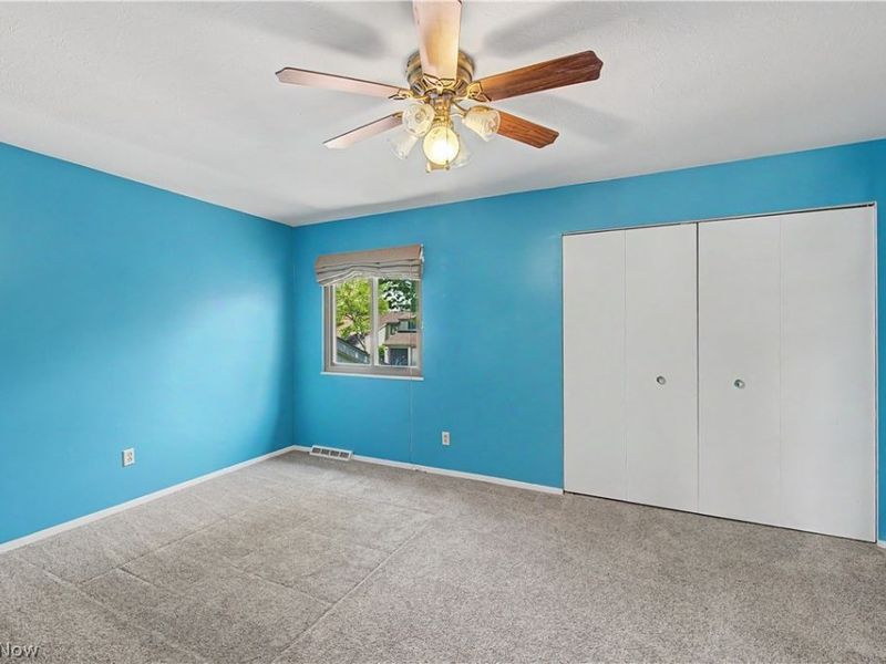 5556 Hilltop Oval, Parma, OH 44134 Photo 13
