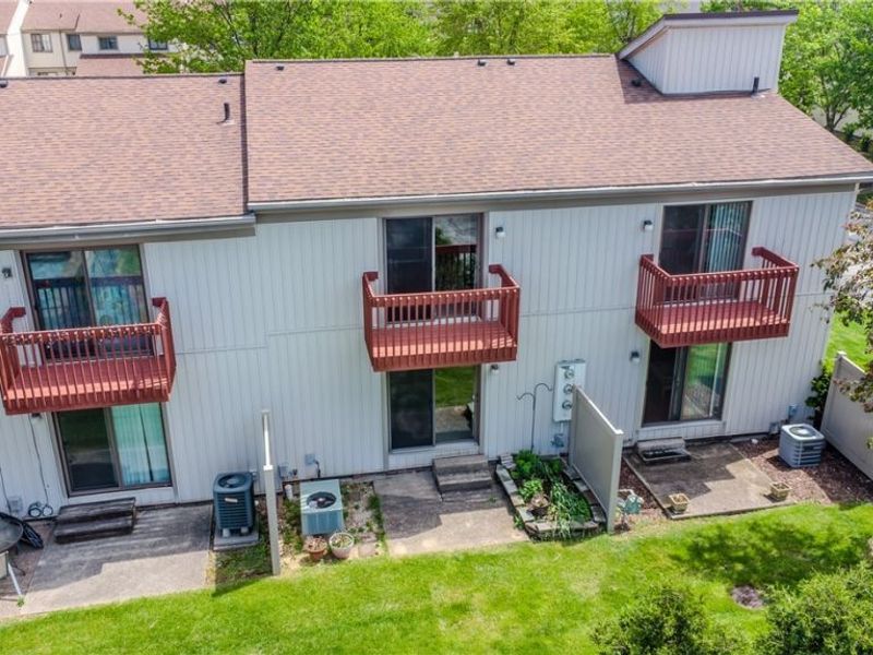 5556 Hilltop Oval, Parma, OH 44134 Photo 17