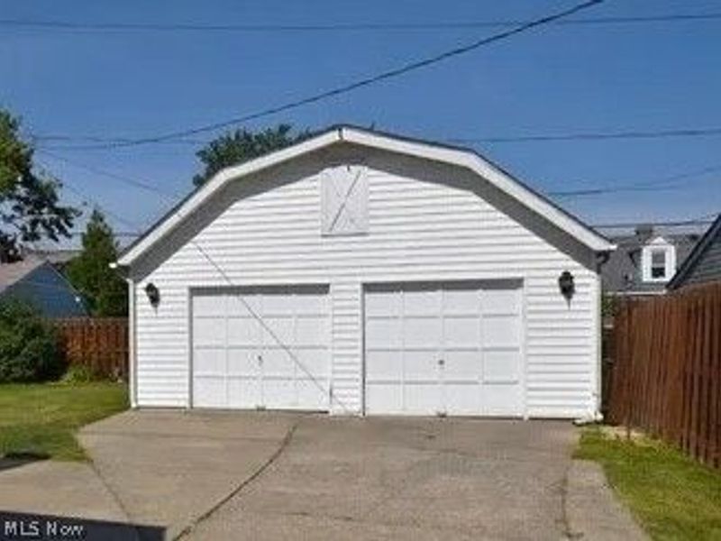 4360 Newberry Drive, Brooklyn, OH 44144 Photo 35