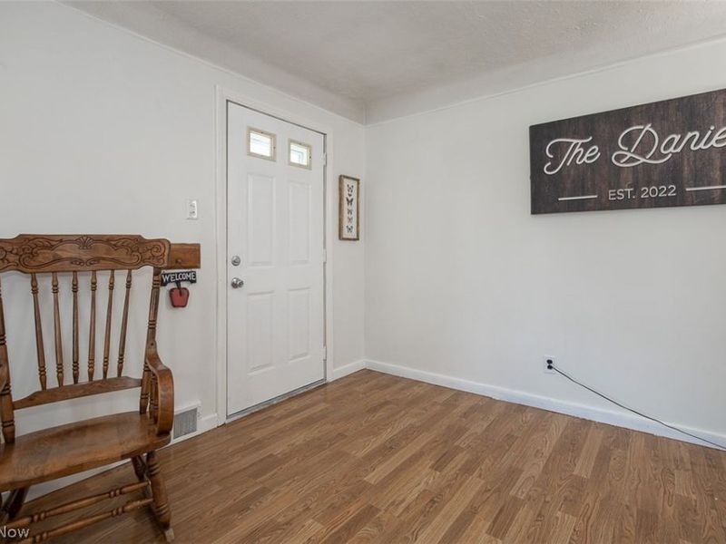 4360 Newberry Drive, Brooklyn, OH 44144 Photo 8