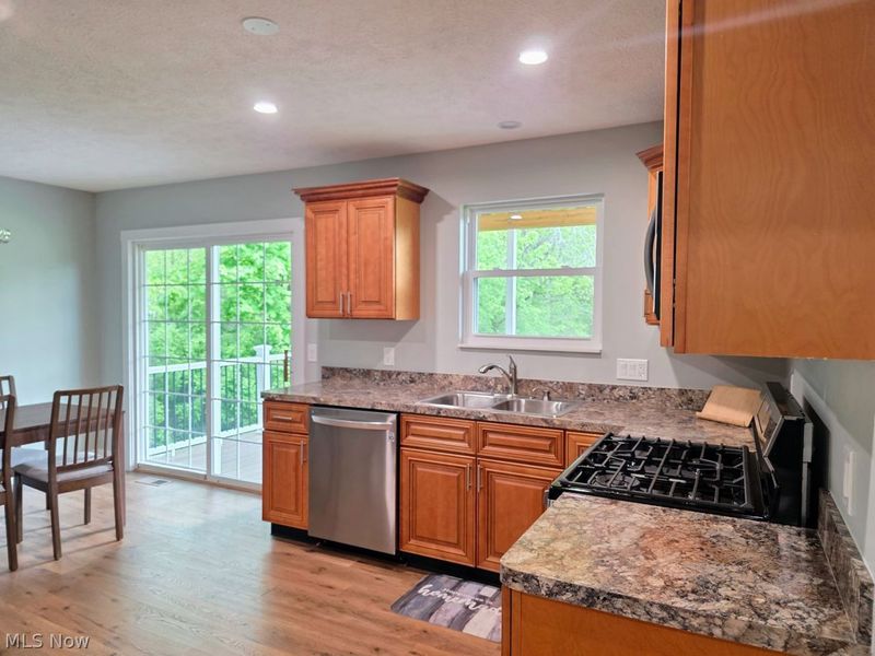 5566 S Prospect Street, Ravenna, OH 44266 Photo 4