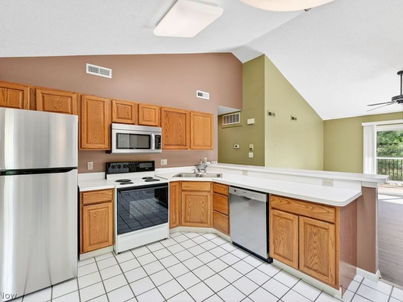 658 Tollis Parkway, Unit C, Broadview Heights, OH 44147 Photo 3