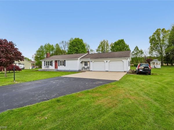 6745 E Middletown Road , New Middletown, OH 44442