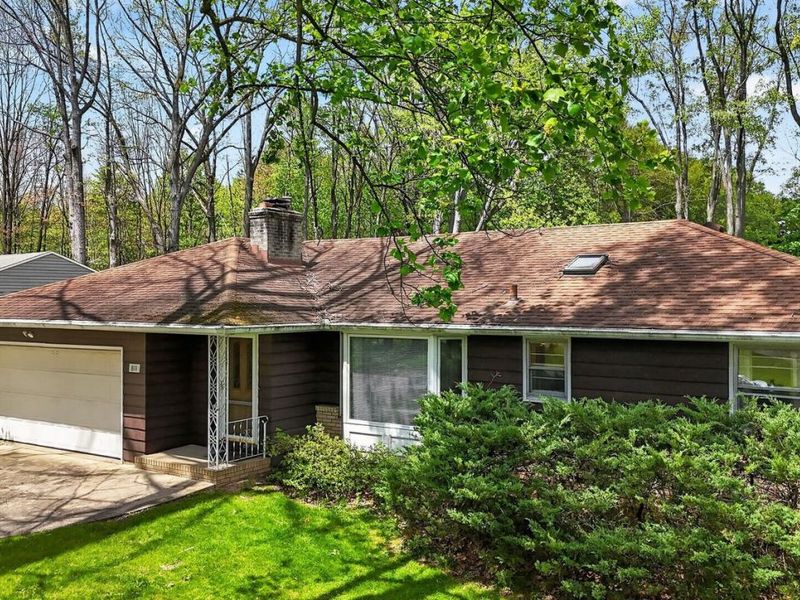 811 Havenwood Drive, New Franklin, OH 44319 Photo 2
