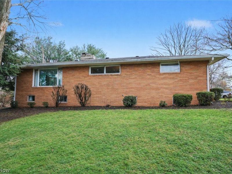 4214 Ashwood Street NW, Canton, OH 44708 Photo 2