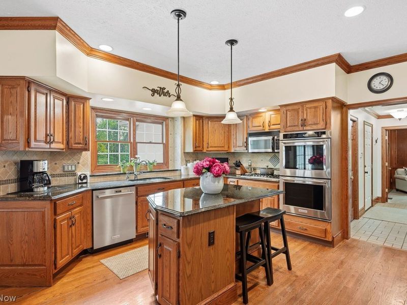 7607 Greenthorn Drive, Hudson, OH 44236 Photo 13