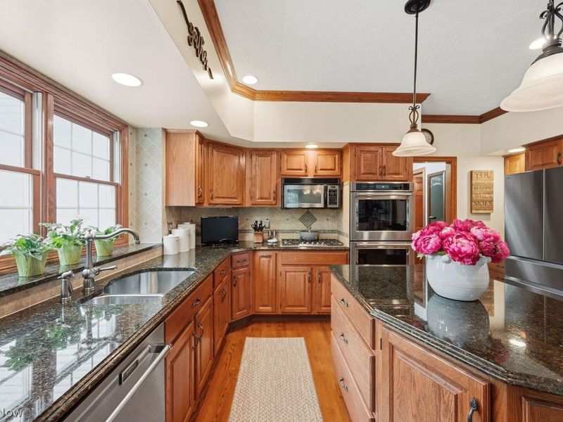 7607 Greenthorn Drive, Hudson, OH 44236 Photo 14