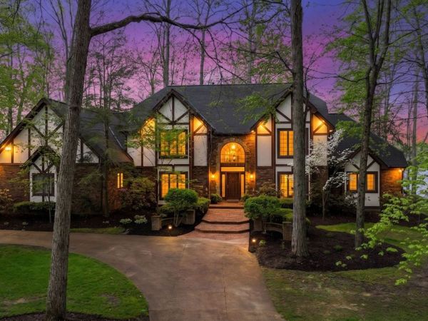 3832 North Shore Drive , Akron, OH 44333