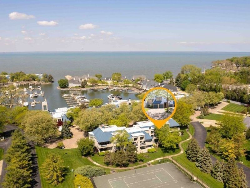 4475 Marin Harbor, Unit D, Port Clinton, OH 43452 Photo 2