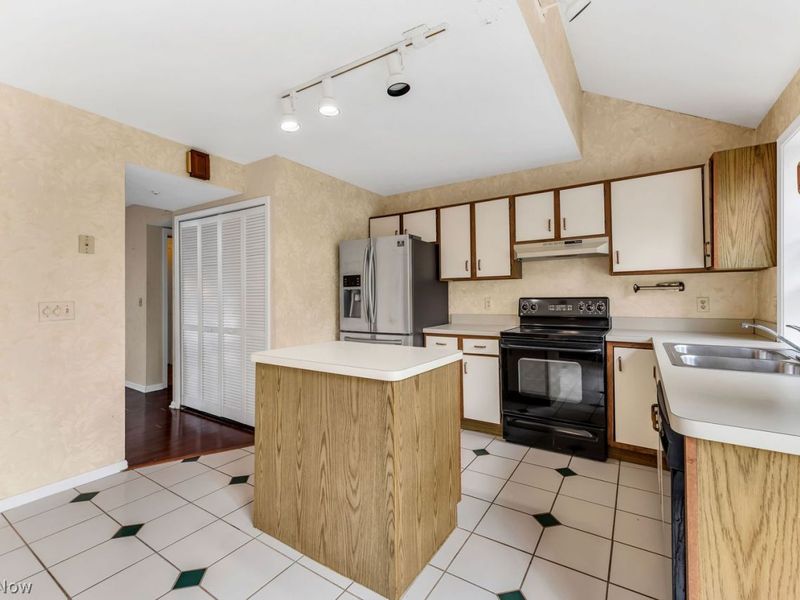 17944 Framingham Oval, Strongsville, OH 44136 Photo 13