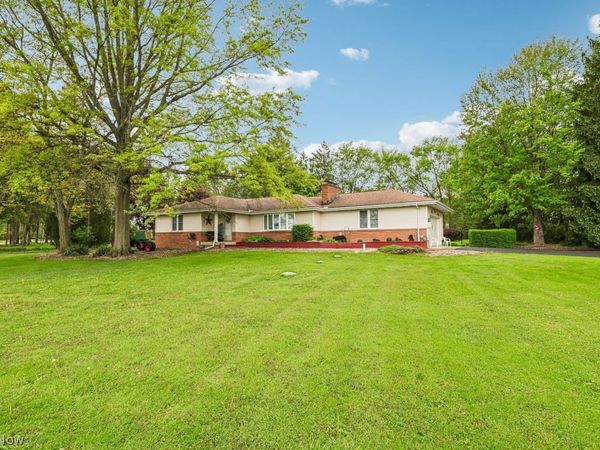 2726 Stillwagon Road , Niles, OH 44446