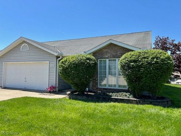 10556 Scottsdale Drive , Strongsville, OH 44136