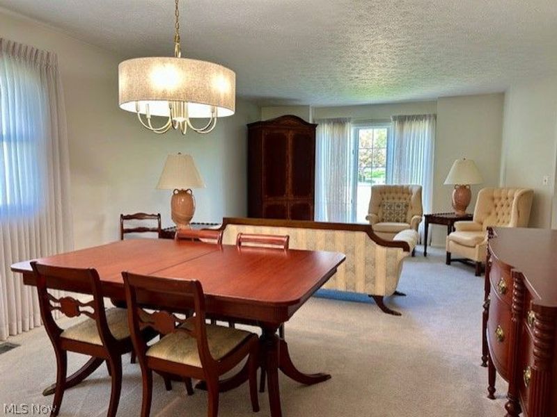 10556 Scottsdale Drive, Strongsville, OH 44136 Photo 2