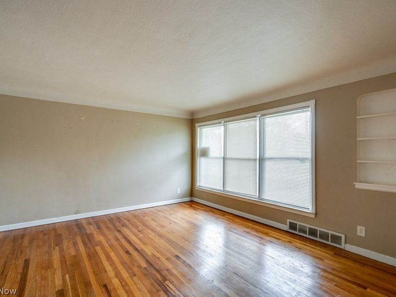 South Euclid, OH 44118 Photo 22