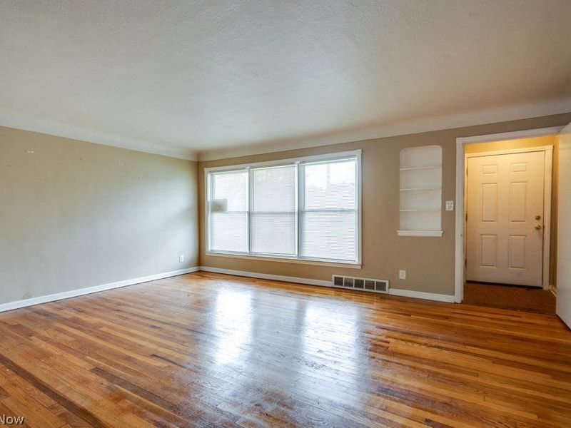 South Euclid, OH 44118 Photo 26