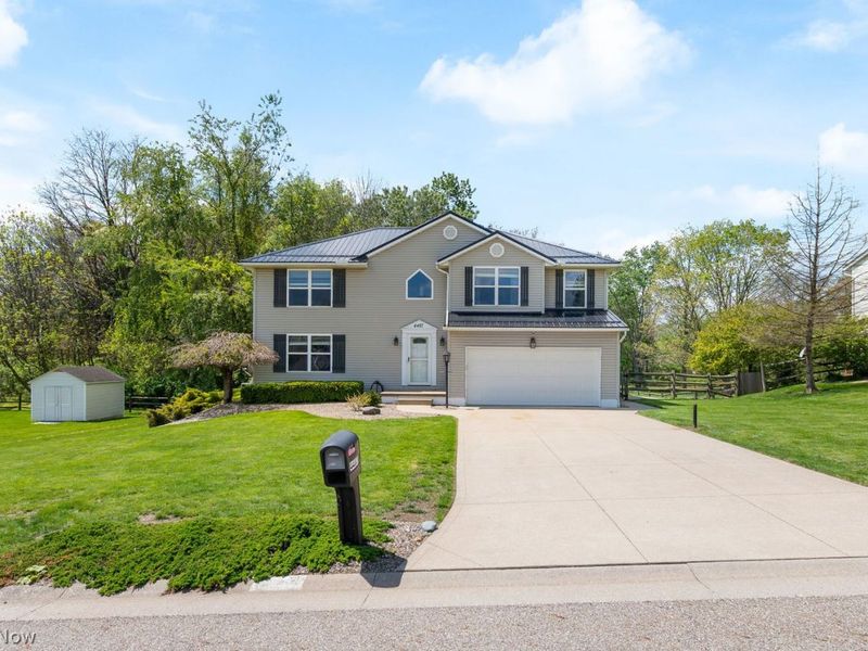 4487 Smithview Avenue NW, Massillon, OH 44647 Photo 1