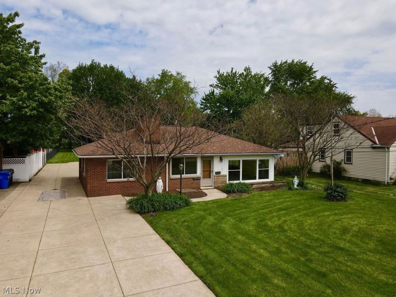 17900 Holland Road, Brook Park, OH 44142 Photo 1