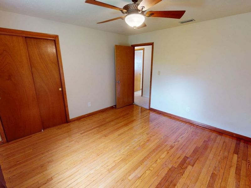 17900 Holland Road, Brook Park, OH 44142 Photo 27