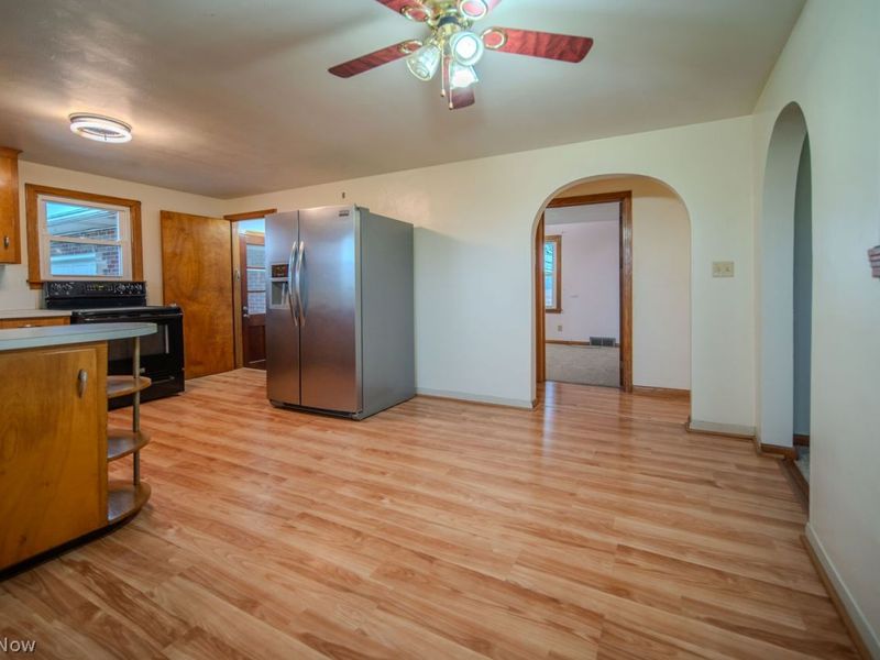 14067 Marlboro Avenue NE, Alliance, OH 44601 Photo 11
