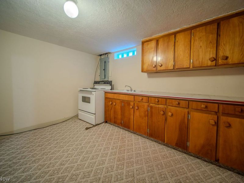 14067 Marlboro Avenue NE, Alliance, OH 44601 Photo 26