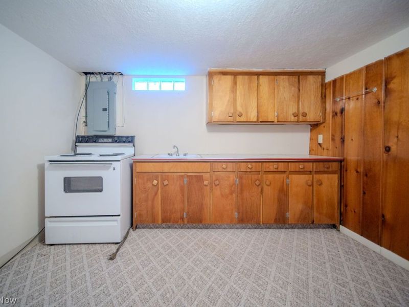 14067 Marlboro Avenue NE, Alliance, OH 44601 Photo 27