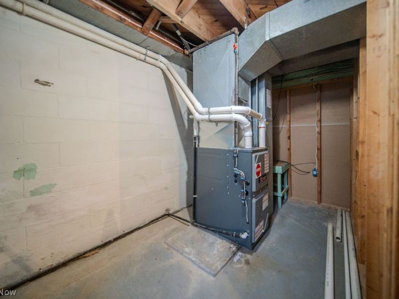 14067 Marlboro Avenue NE, Alliance, OH 44601 Photo 30