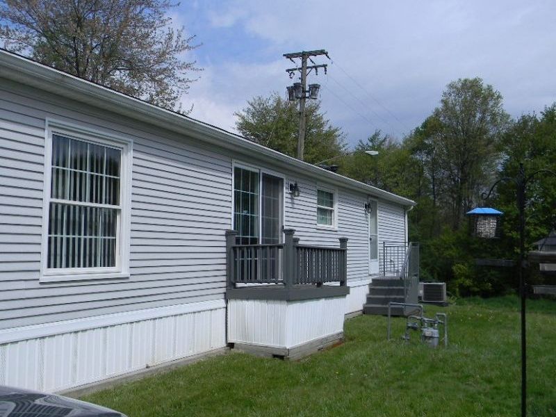 1274 N Park Drive, Brookfield, OH 44403 Photo 6