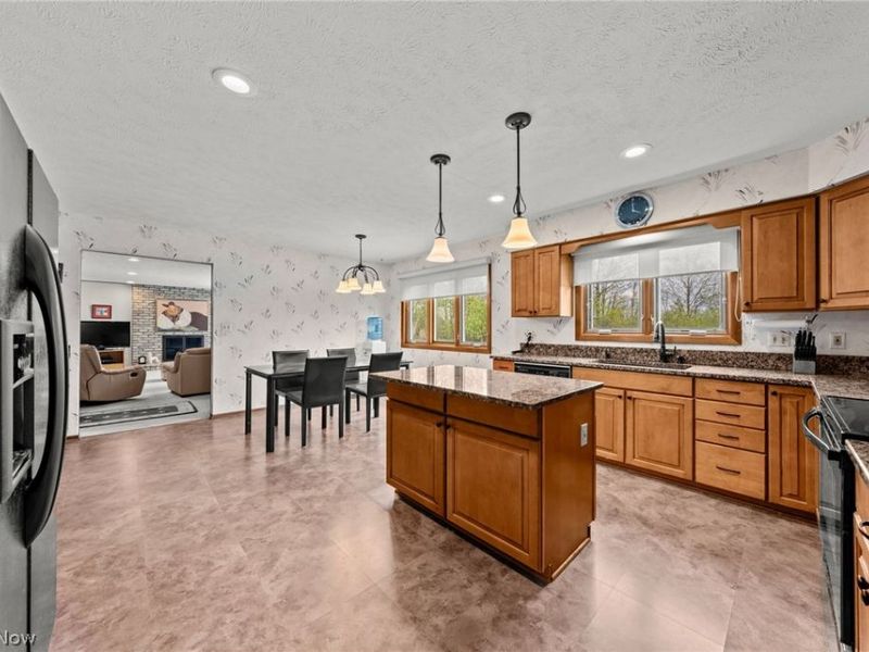 2417 Allen Boulevard, Beachwood, OH 44122 Photo 12