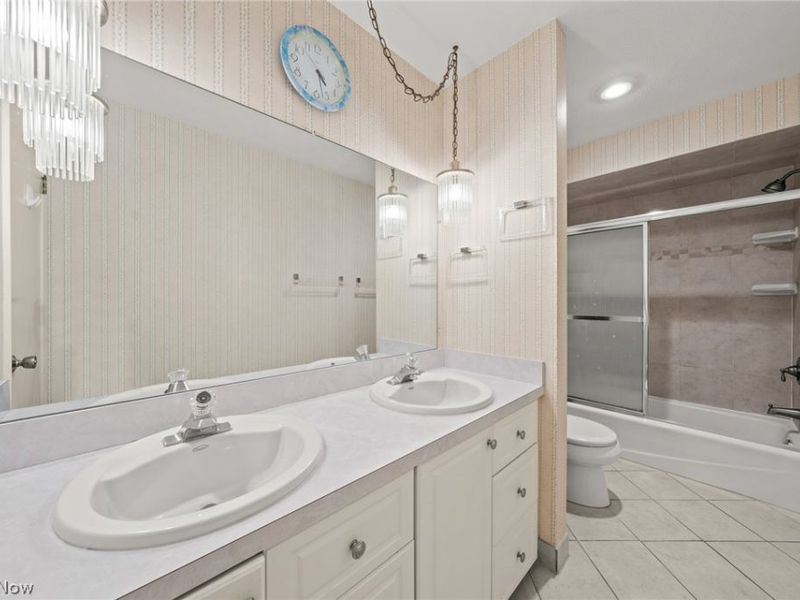 2417 Allen Boulevard, Beachwood, OH 44122 Photo 28